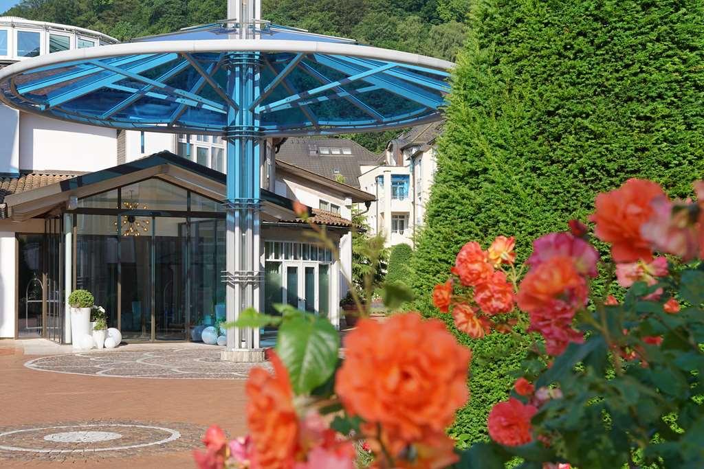 מרבורג Vila Vita Rosenpark מראה חיצוני תמונה Entrance of the German National Academy for Public Health at the Robert Koch Institute