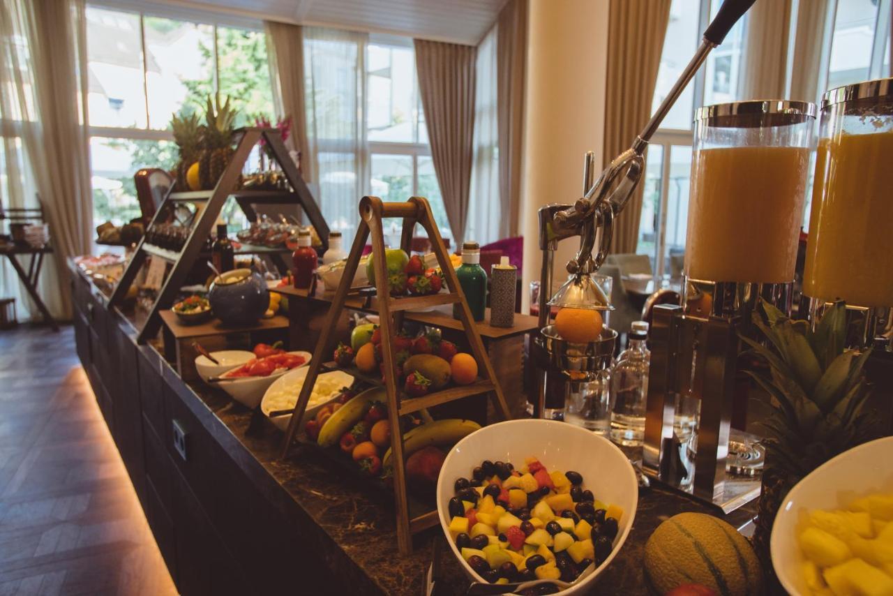 מרבורג Vila Vita Rosenpark מראה חיצוני תמונה A fruit salad at a buffet